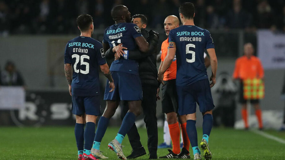 PSP analisa imagens de videovigilância do jogo Guimarães-FC Porto