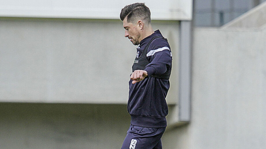 Cris reintegrado no regresso aos trabalhos do Feirense