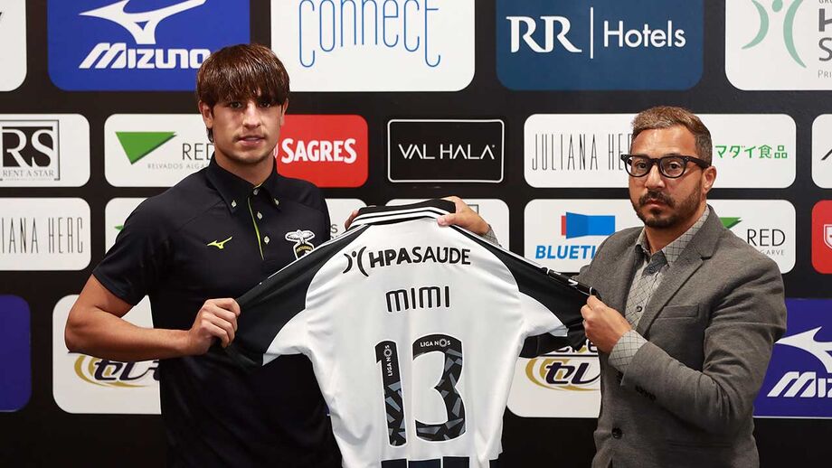 Mohanad Ali pronto para ajudar