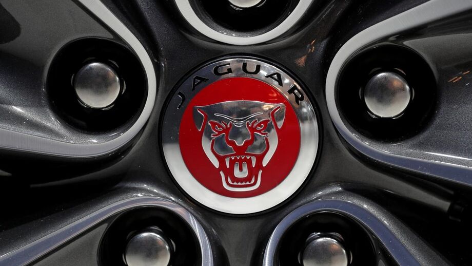 Jaguar tem importado peças automóveis da China em malas devido ao vírus