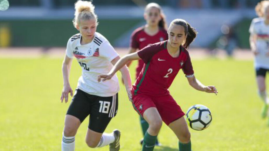 Seleção feminina de sub-16 despede-se de torneio no Algarve com nova derrota