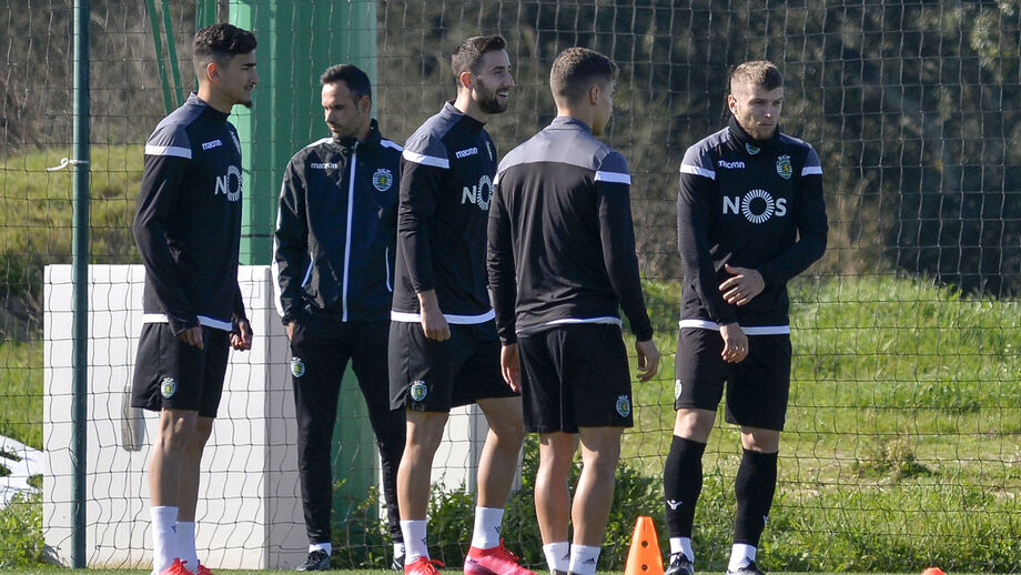 Três baixas por motivos clínicos no treino do Sporting