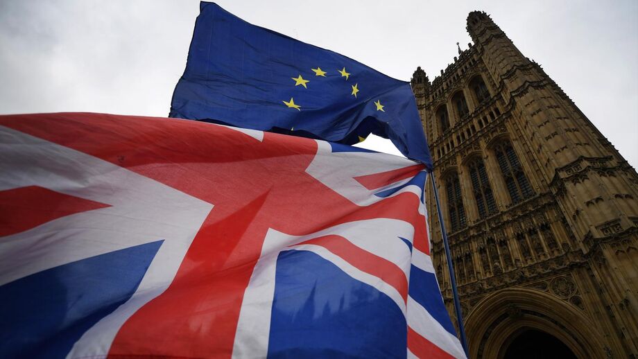 Imigrantes pós-Brexit no Reino Unido vão ter de falar inglês e ganhar 30 mil euros