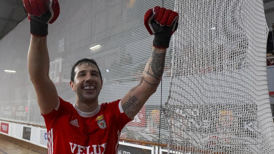 Benfica isola-se na liderança