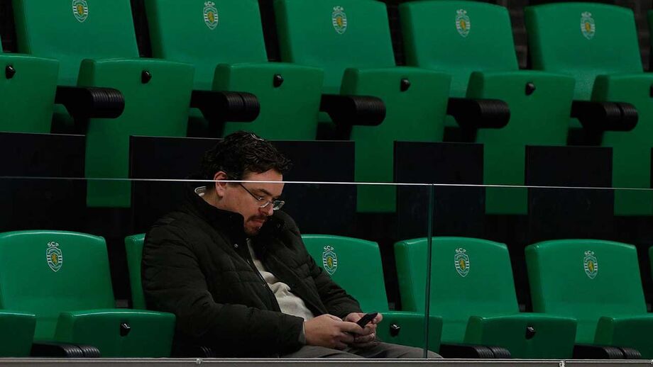 Miguel Albuquerque desceu ao balneário para exigir mais à equipa de hóquei