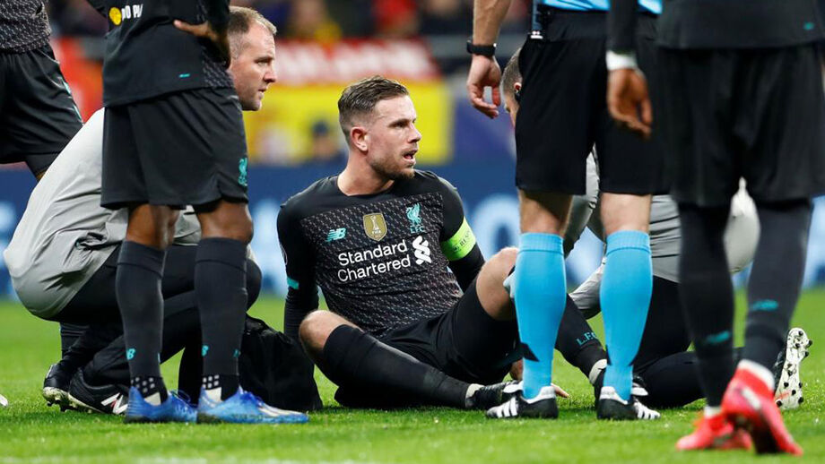 Henderson desfalca Liverpool por três semanas devido a lesão na coxa