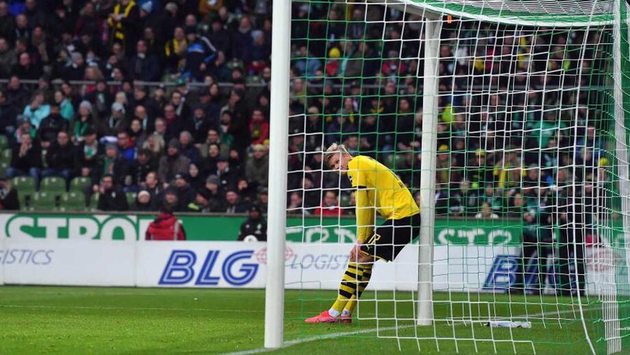 Haaland volta a marcar pelo Dortmund, bate recorde na Bundesliga e média de golos é incrível