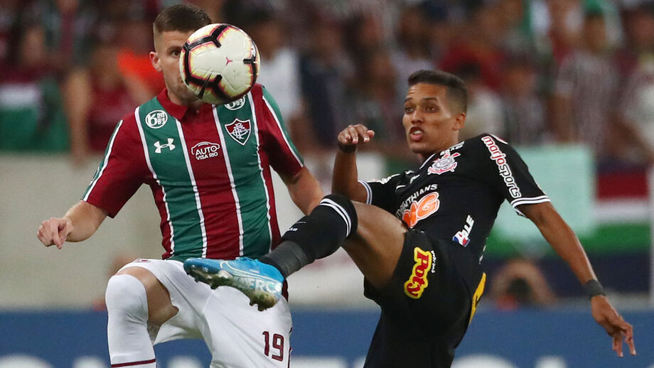 Corinthians quer antecipar verba parcial da venda de Pedrinho