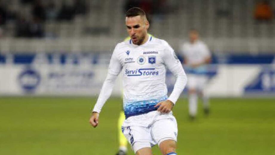 Troyes-Auxerre: formações com objetivos diferentes
