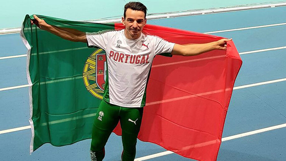 Lenine Cunha é campeão do Mundo de triplo salto