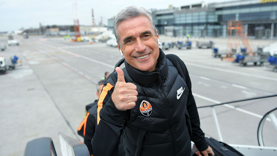 Luís Castro convoca 21 jogadores para o embate com o Benfica na Luz