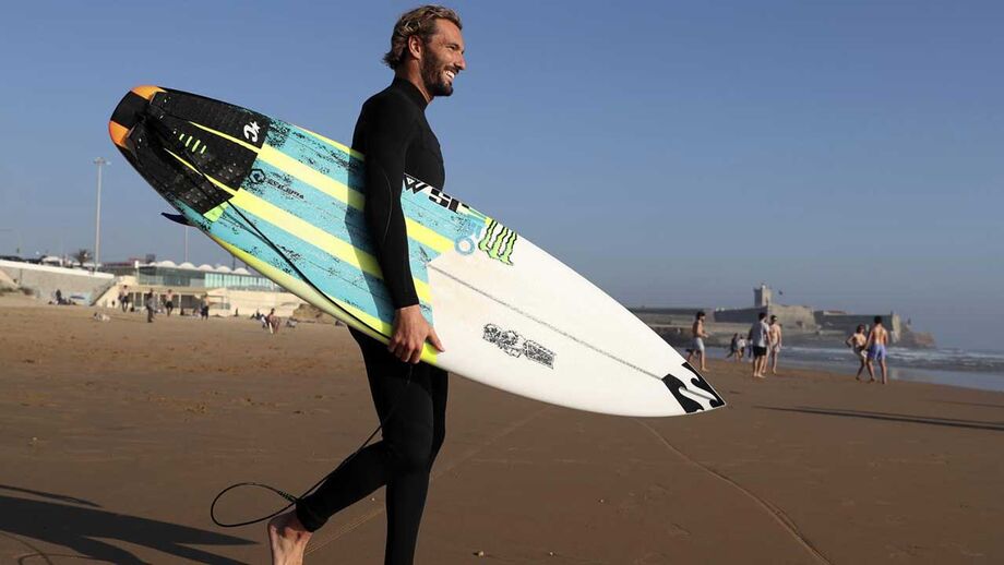 Kikas vai estrear-se no WCT 2020 frente a Gabriel Medina