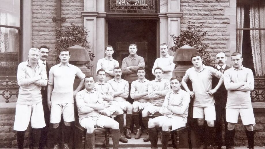 Já em 1906 o Manchester City tentava ‘fintar’ as regras financeiras