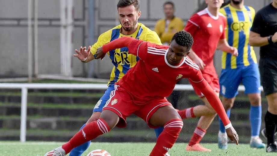 AD Oliveirense fecha portas