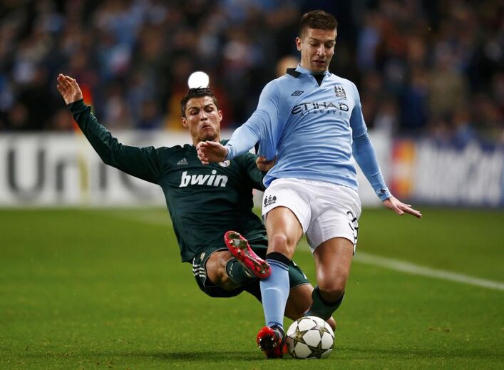 2012 - Matija Nastasic (defesa) - 15,2 milhões de euros