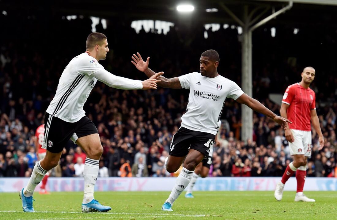 Iván Cavaleiro	(Fulham), 10 milhões