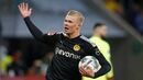 12. Erling Haaland (Dortmund) - Era um jogador pouco conhecido no início da temporada, mas em poucos meses tornou-se um dos avançados mais desejados pelas principais tubarões europeus, tanto que o Borussia Dormtund partiu, no mercado de inverno, para a sua contratação. Com uma postura inigualável, um instinto matador e uma estampa física invejável, o avançado norueguês chegou à Bundesliga e impôs-se muito rapidamente. Na Liga dos campeões tornou-se no jogador mais rápido de sempre a marcar dez golos na prova milionária, tendo necessitado de apenas sete jogos.