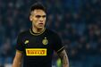 4. Lautaro Martinez (Inter Milan) - Figura ofensiva de uns milaneses que perderam algum gás nas últimas semanas de Serie A, o avançado argentino é a par de Lukaku um dos homens a realizar melhor temporada em Itália. Tem um valor de mercado de 80 milhões de euros e não conta com muitos clubes interessados, mas o facto de estar na lista do Barcelona torna-o num dos que promete agitar o verão.