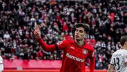 40. Kai Havertz (Bayer Leverkusen) - É uma das principas atrações da Bundesliga e dos maiores tubarões europeus. Com apenas 20 anos, Kai Havertz tem sido uma das figuras do Bayer Leverkusen esta temporada, tendo apontado dez golos e oito assistências até ao momento para todas as competições e há quem assegure que não ficará no emblema alemão por muito mais tempo... pelo menos naquele.