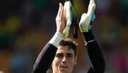 27. Kepa (Chelsea) - Existe uma relação de amor-ódio entre o guarda-redes espanhol e os adeptos do Chelsea. É, atualmente, o guardião mais caro da história do futebol, mas ainda não justificou tal investimento - 80 milhões de euros. De acordo com a imprensa inglesa, a venda de Kepa seria o cenário que mais agradaria os responsáveis dos blues, mas face ao seu preço elevado, talvez o empréstimo seja a solução mais viável... pelo menos por agora.