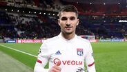13. Houssem Aouar (Lyon) - A temporada não corre como planeado para o Lyon - encontra-se na 7.ª posição, a 19 pontos da liderança - e a possibilidade de marcar presença na Liga dos campeões na próxima temporada é escassa. Por isso, a venda de alguns dos seus ativos é importante. Houssem Aouar não é o jogador que mais se destaca entre o restante plantel, mas é certamente um médio com uma margem de progressão enorme - tem 21 anos - e uma bagagem num campeonato como o francês pode ajudá-lo a dar o salto para outra equipa.