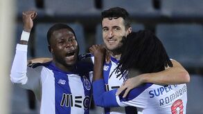 Iván Marcano entre notáveis