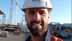 Fábio Ferreira, futebolista e manobrador de gruas: «Deixo o trabalho se aparecer um clube profissional»