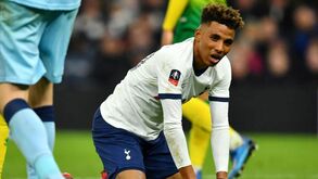 Gedson falha penálti decisivo e Tottenham diz adeus à Taça