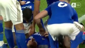 Este golo de Ricardo Pereira apurou o Leicester para os 'quartos' da Taça de Inglaterra 