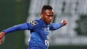 Cafu em definitivo renova até 2022