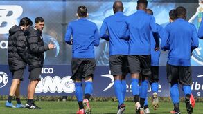 Treinos em casa e até alimentação: médico do FC Porto explica medidas aplicadas ao plantel