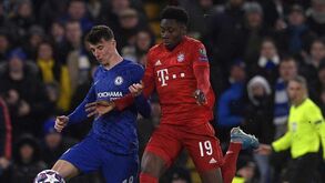 A ascensão de Alphonso Davies: de uma lista com um português ao sucesso como lateral esquerdo