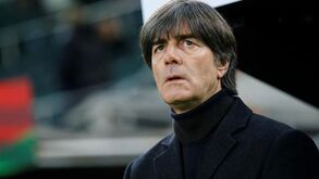 Joachim Löw elogia 'respeito mútuo' que ditou adiamento do Euro'2020