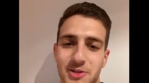 Diogo Dalot volta a vestir a camisola do FC Porto 