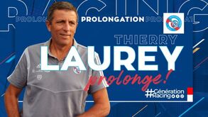 Treinador Thierry Laurey renova contrato por um ano com o Estrasburgo