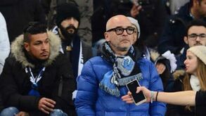 Lobo não mistura política e futebol