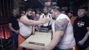 Campeonato mundial de bofetadas é imune à quarentena e segue até na... prisão