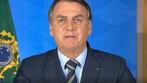 Bolsonaro: «Pelo meu histórico de atleta, não teria de preocupar-me se fosse contaminado pelo coronavírus»