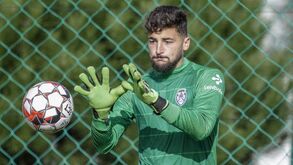 Dupla aguarda por estreia