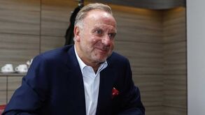 Rummenigge: «Temos de acabar a temporada, não importa quando»