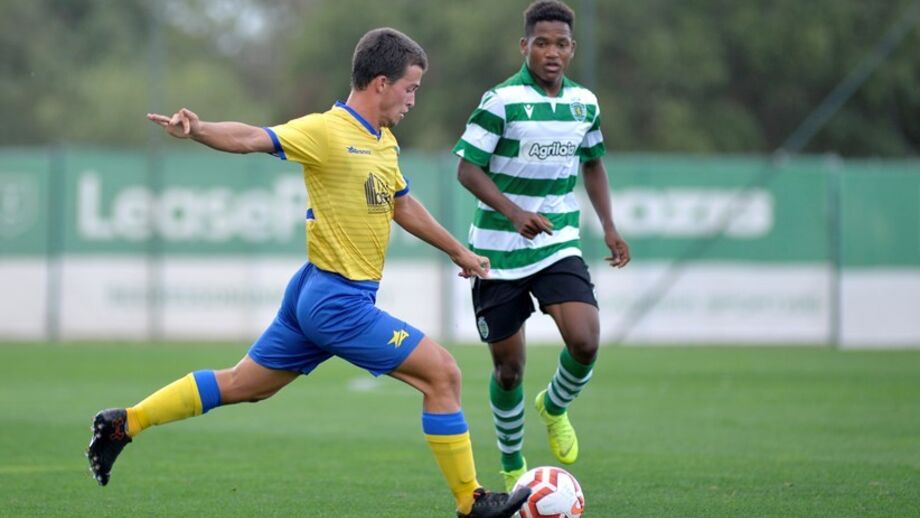 Sporting vence Estoril pela margem miníma