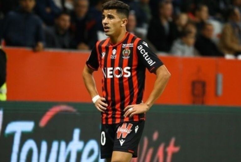 Youcef Atal (avançado argelino do Nice)