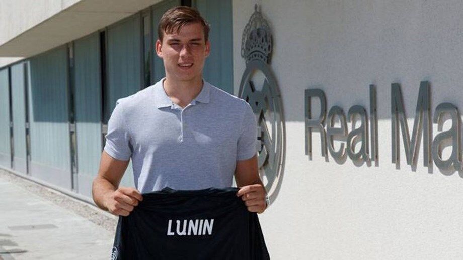 Lunin - guarda-redes (emprestado ao Real Oviedo)
