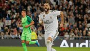 Karim Benzema (substituído aos 61'; 2 golos) - Se com Ronaldo como colega marcava de forma regular, desde que CR7 partiu que se assumiu como grande referência ofensiva dos merengues. É certo que os números não se comparam (nem ficam lá perto...) dos que o português tinha, mas a verdade é que assinaram 30 golos numa época, como no ano passado, são certemente motivo de satisfação.
