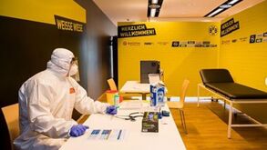 Coronavírus: Estádio do Borussia Dortmund transforma-se em centro para orientar doentes