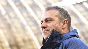 Hansi Flick prolonga contrato com Bayern Munique