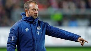 Bayern Munique regressa aos treinos na segunda-feira em 'grupos pequenos'