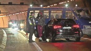 Médio do Benfica detido sem carta de condução durante Estado de Emergência