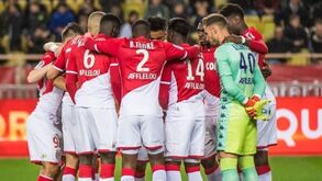 Monaco tenta negociar com os jogadores redução de salários 