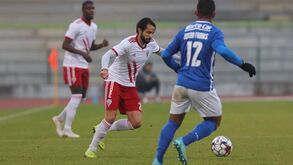 Brigues aplica rotinas: primeiro o treino, ler depois e à tarde tocar guitarra e orgão